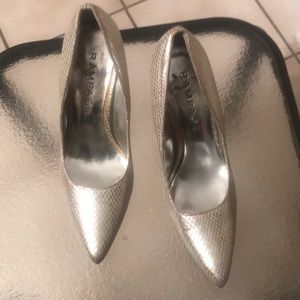 Sliver Snake skin like